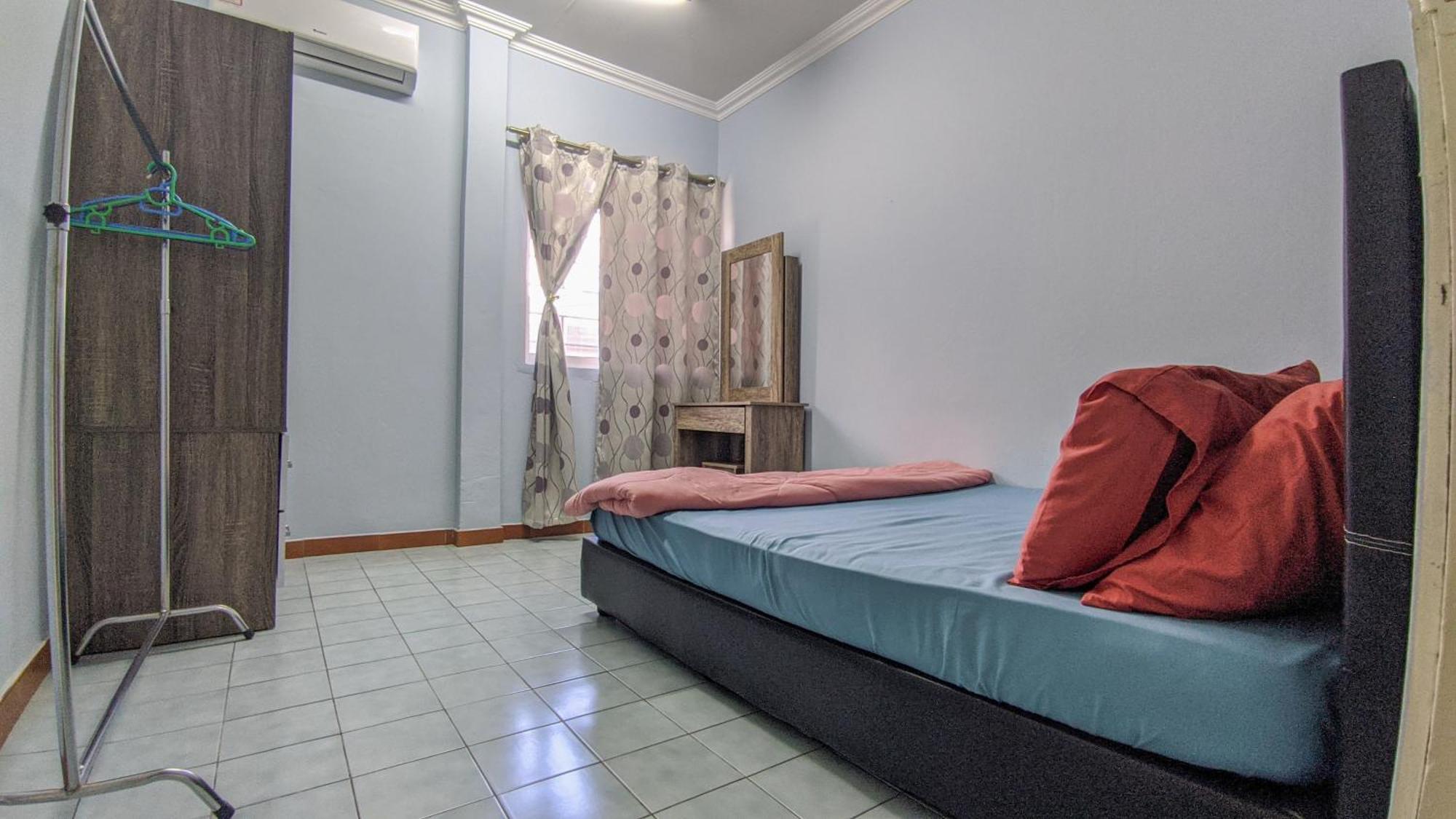 Bunut Centre Stay Бандар-Сері-Бегаван Екстер'єр фото